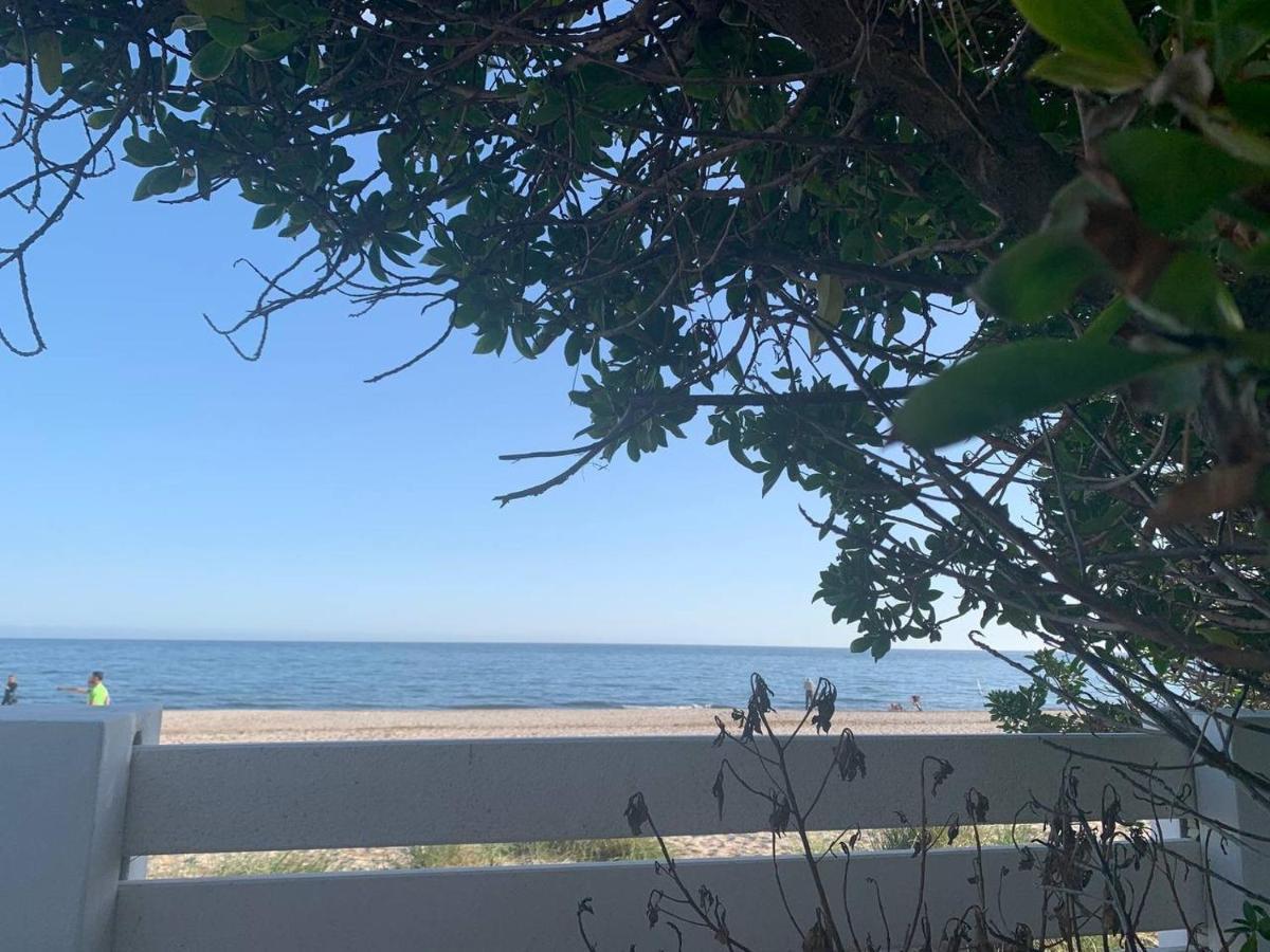 La Porta sulla spiaggia Casa vacanze Su Forti Esterno foto